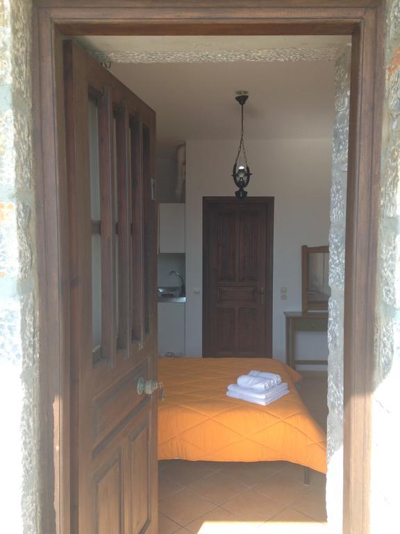 Néon Oítilon Las - Giannakakoy Traditional Stone Houses מראה חיצוני תמונה