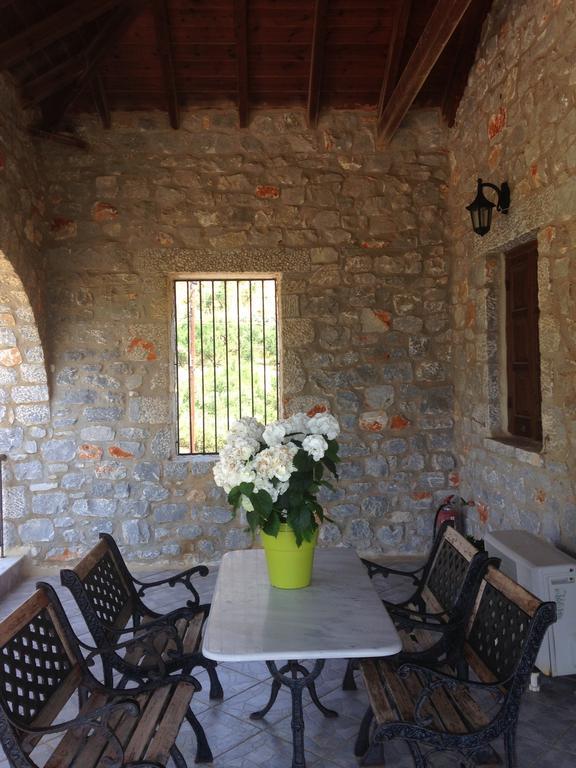 Néon Oítilon Las - Giannakakoy Traditional Stone Houses מראה חיצוני תמונה