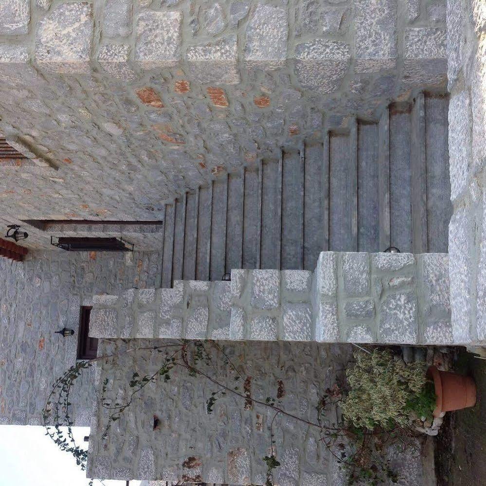 Néon Oítilon Las - Giannakakoy Traditional Stone Houses מראה חיצוני תמונה